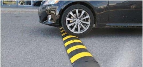 骑电动车遇到减速带怎么办? 骑电动车遇到减速带怎么办?