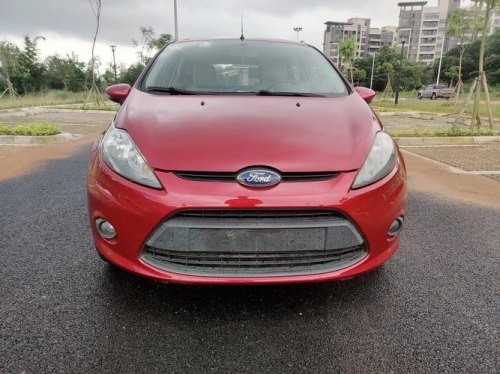 13款嘉年华两厢车怎么样？