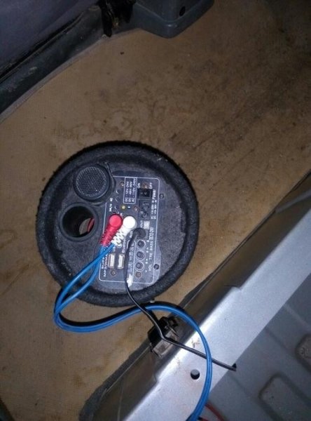 速腾加装低音炮接线方法? 速腾加装低音炮接线方法?