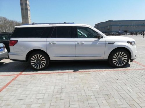 林肯领航员5.7米顶油耗多少? 林肯领航员5.7米顶油耗多少?