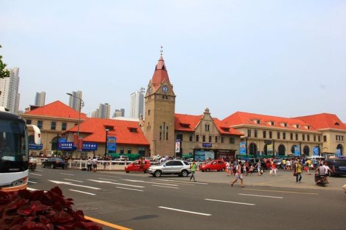 青岛火车站人工客服电话