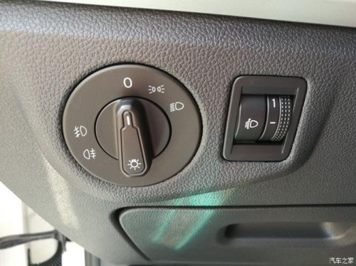 朗逸plus的雾灯如何打开
