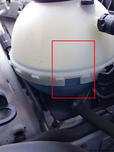 宝马320li外水箱加什么防冻液? 宝马320li外水箱加什么防冻液?