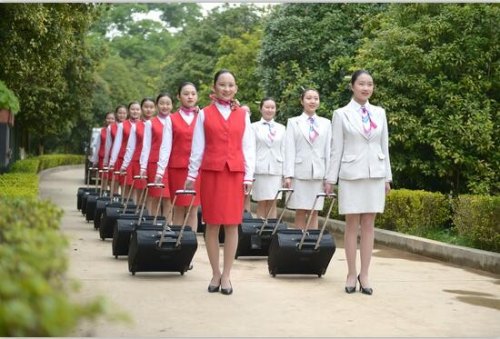 昆明高铁学院是铁路直属学校吗