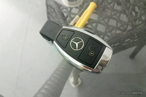 奔驰钥匙门开关怎么拆？