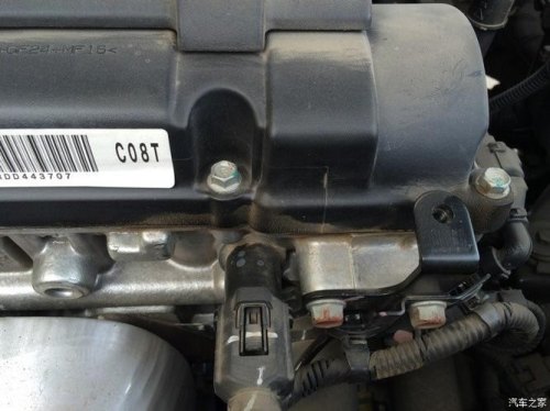 08骐达发动机气门盖渗油？