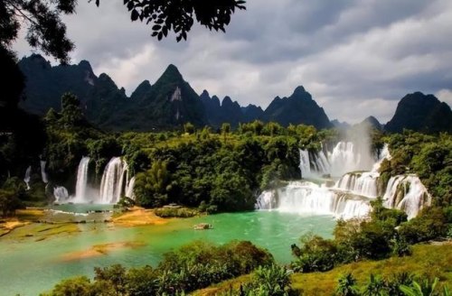 广西的十大著名景点指哪几个? 广西的十大著名景点指哪几个?