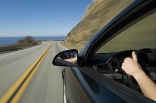 驾车1000公里以上的长途需要准备些什么？需要注意些什么？