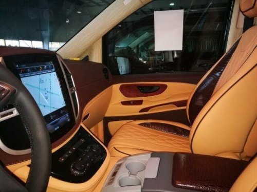 奔驰装潢包括哪些？