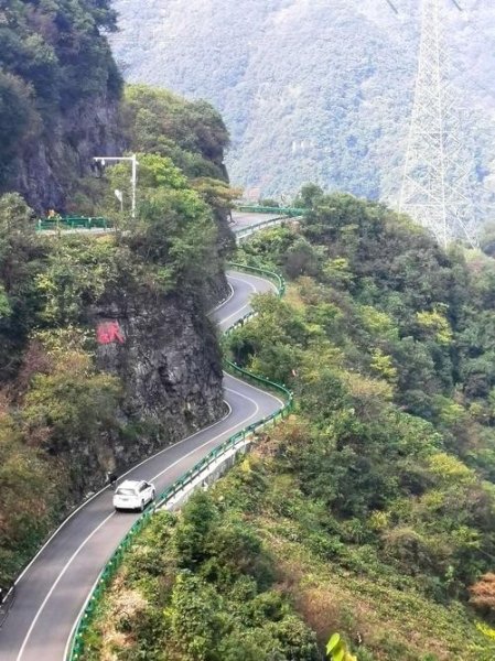 安徽的皖南川藏线很美，人多时会堵，有改善空间吗？