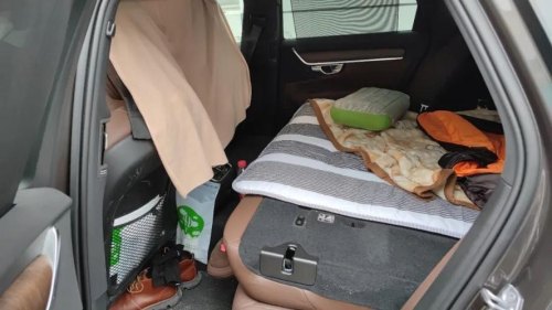 前后排座椅放平当床的车？