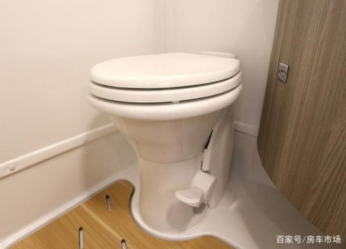 房车电动直排马桶如何排污？