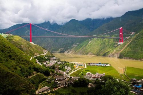 康定的桥叫什么名字？
