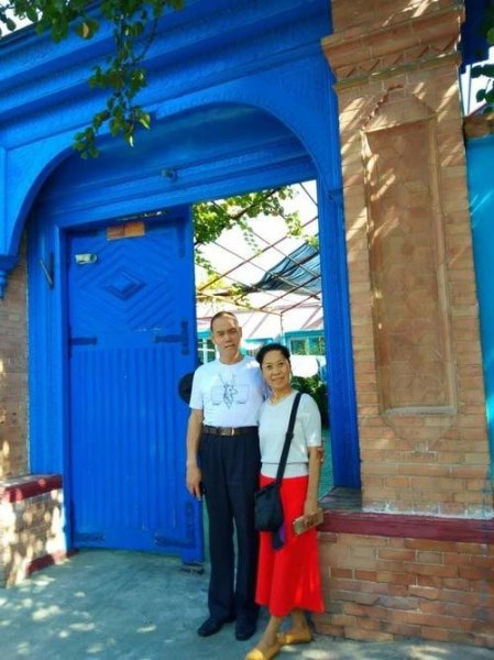 伊宁市能吃喝住玩的地方？