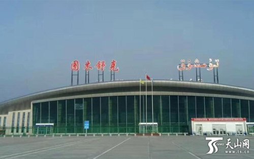 和田机场附近有什么好玩的？