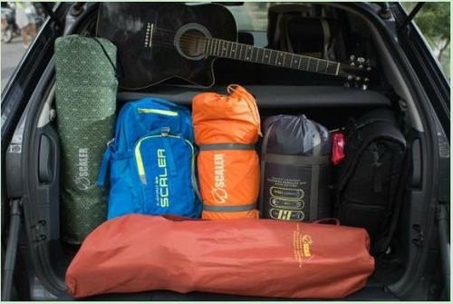 男生带女朋友出去自驾游，一般准备多少行李会比较合适？