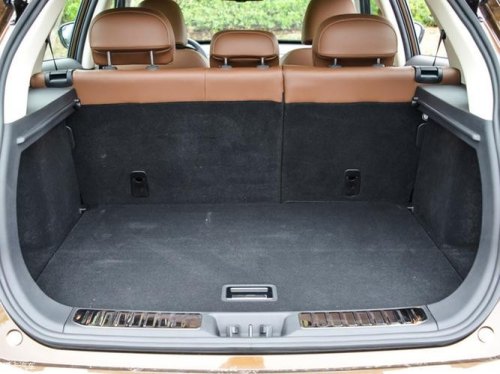 十款后排放倒纯平5座suv？