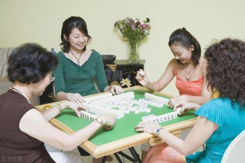 为什么说女人不能经常去麻将馆打麻将，打着打着家就散了？