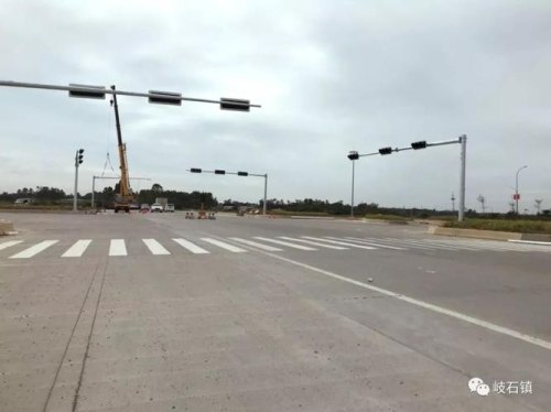 灵文加线与201省道交叉口红绿灯有效不？