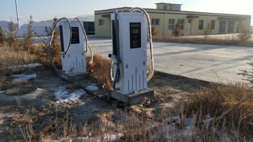 库尔勒到乌鲁木齐有充电站吗？