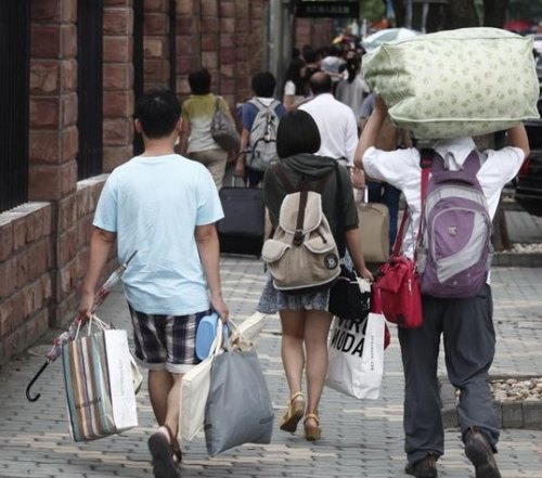 为什么大学一开学会有很多家长送孩子去上学？