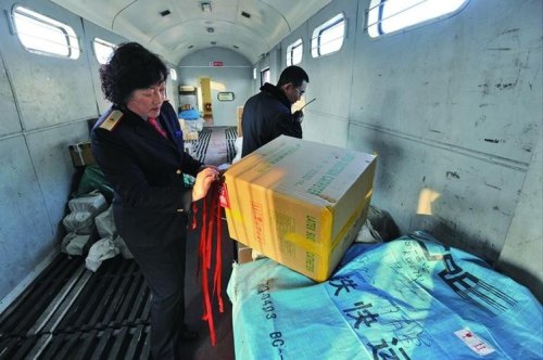 家里用的工具怎么包装火车托运？