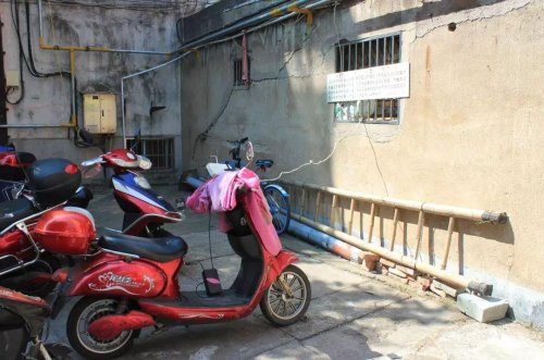 私家车烧天然气合一公里0.15元,是不是比电动车充电成本低? 私家车烧天然气合一公里0.15元,是不是比电动车充电成本低?