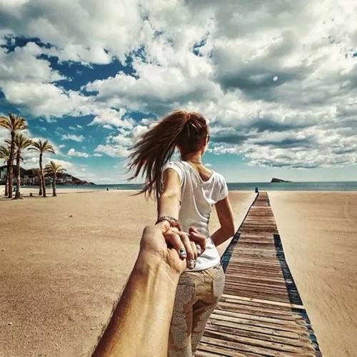 情侣一起出去旅游，如何跨过尴尬的边界？