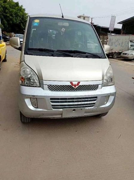 现在自己驾车贵吗?是长途路程大概有1400多公里，大概需要多少钱(面包车，就是五菱啊，东风什么的)？