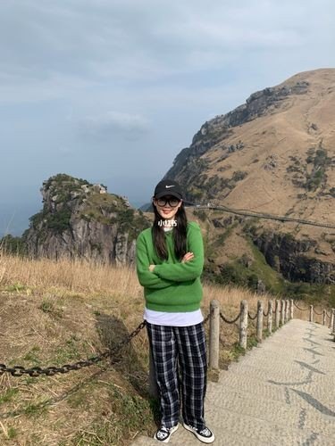 一个人去自驾游爬什么山合适？