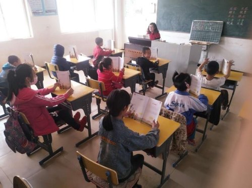 在教室里我是学生。在公园里我是什么? 在教室里我是学生。在公园里我是什么?