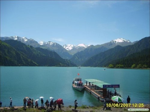 兰州自驾到乌鲁木齐，沿途有哪些值得一看的风景？