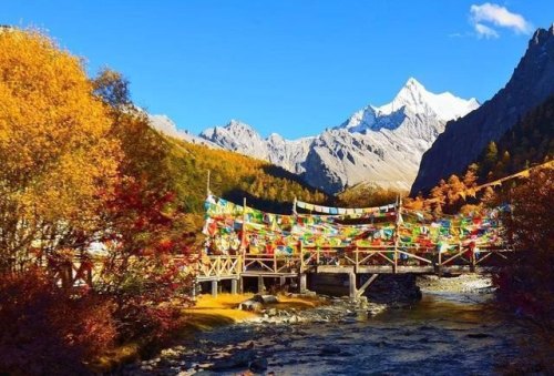 7月份稻城亚丁旅游必备清单? 7月份稻城亚丁旅游必备清单?