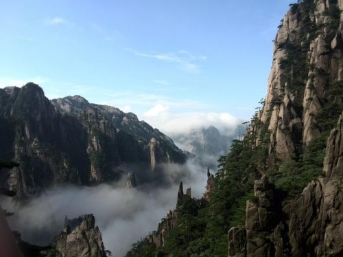 黄山有必要住山上吗？