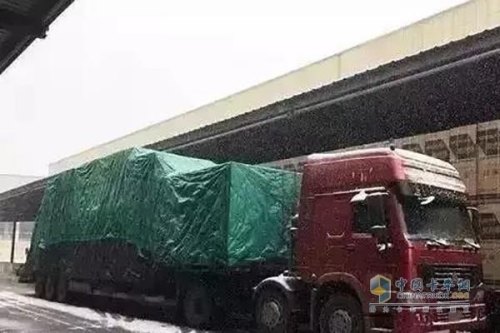 滇藏线可以走175米大板车么？