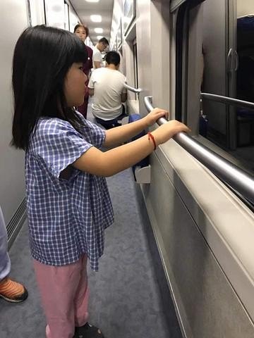 带孩子出远门坐高铁还是卧铺舒服? 带孩子出远门坐高铁还是卧铺舒服?