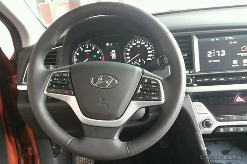 领动原地打死方向盘很伤车吗?