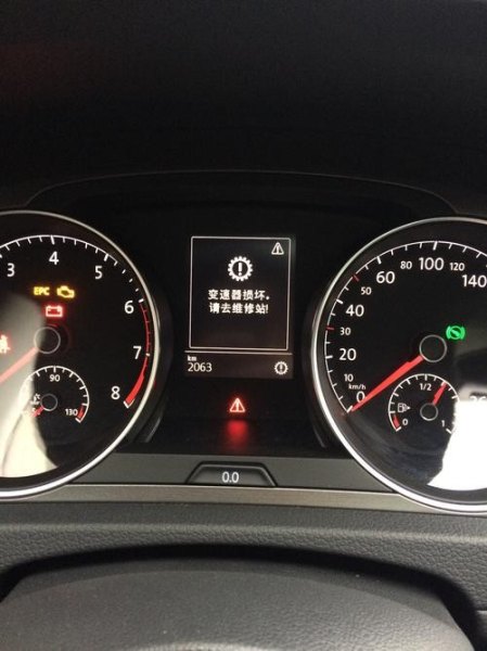 大众高尔夫变速器故障还能开吗