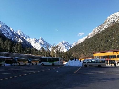 四姑娘山停车场收费 四姑娘山停车场收费