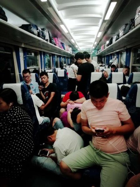 火车硬座会坐满吗 火车硬座会坐满吗