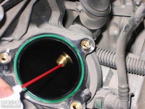 电子节气门清洗后自己如何复位