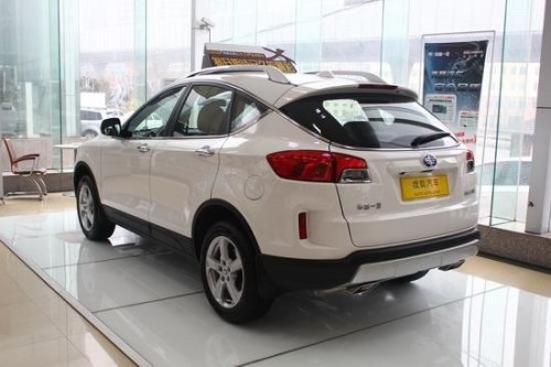 奔腾x40和x80是同级别车吗