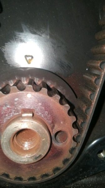 换完正时皮带后哒哒响什么原因