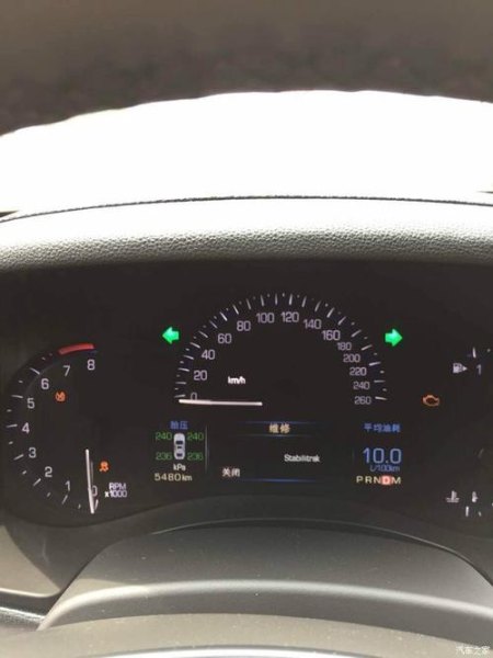 凯迪拉克锁车后多久灯自动熄灭？