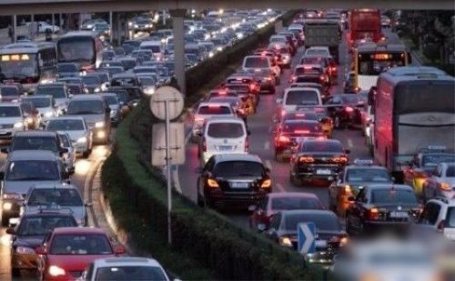 手动档汽车怎样开更省油？