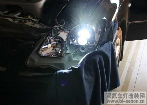 车灯的检修汽车灯具的维护介绍 车灯的检修汽车灯具的维护介绍