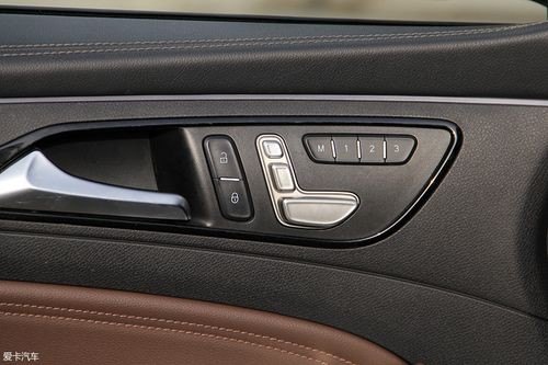 奔驰哪一款座椅调节不在门上？