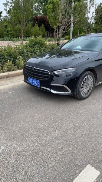 18年奔驰e300l有几个配置？