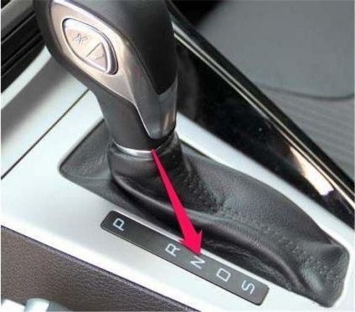 手自一体超车时应当减档还是加档