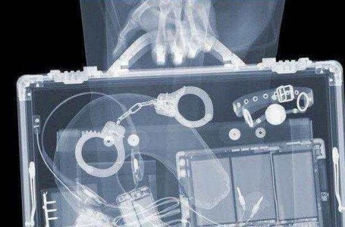 大家过安检的时候，遇到过什么趣事吗？